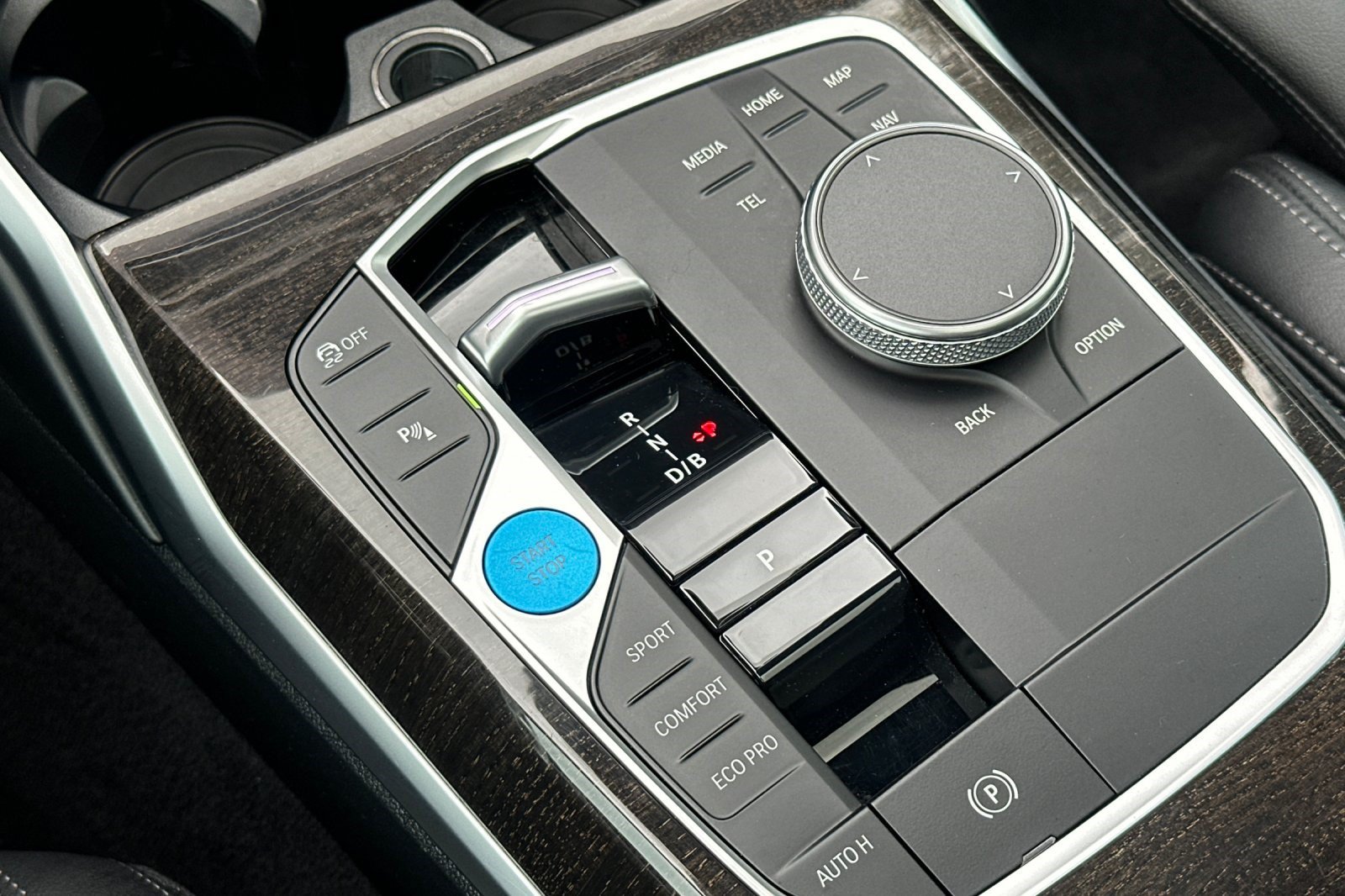 Certified 2023 BMW i4 eDrive40 w/ Premium Package RWD image 29