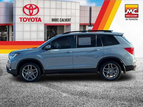 Used 2022 Honda Passport EX-L image 2