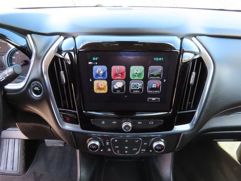 Used 2019 Chevrolet Traverse LT w/ LT Premium Package AWD/4WD image 15