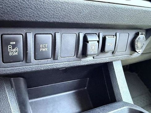 Used 2023 Toyota Tacoma SR5 w/ Technology Package AWD/4WD image 40