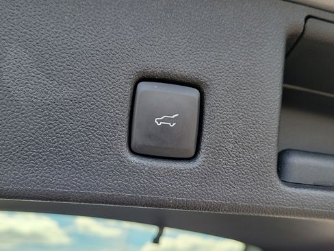 Used 2022 Ford Escape SE w/ Convenience Package image 9