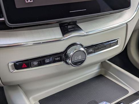 New 2026 Volvo XC60 B5 Ultra w/ Protection Package Premier image 10
