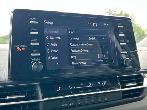 Used 2023 Toyota Sienna LE FWD image 59
