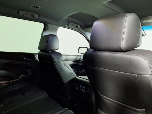 Used 2019 Chevrolet Tahoe LT AWD/4WD image 12