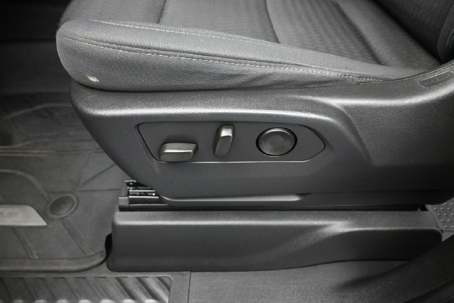 Used 2023 Chevrolet Silverado 1500 Custom w/ LPO, Dark Essentials Package AWD/4WD image 20