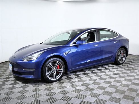 Used 2018 Tesla Model 3 Long Range image 5