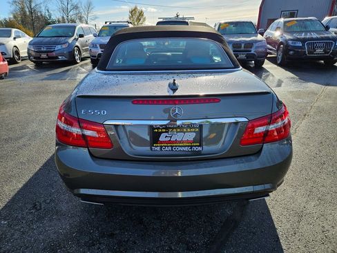 Used 2011 Mercedes-Benz E 550 Cabriolet image 6