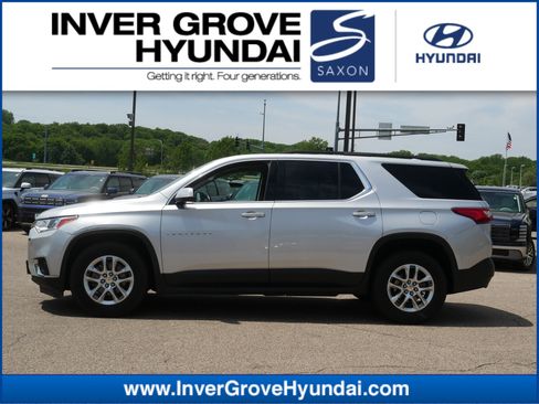 Used 2019 Chevrolet Traverse LT AWD/4WD image 1