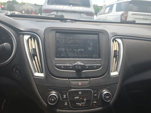 Used 2017 Chevrolet Malibu LS FWD image 2