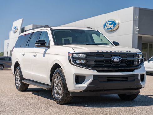 New 2026 Ford Expedition Max Active image 1