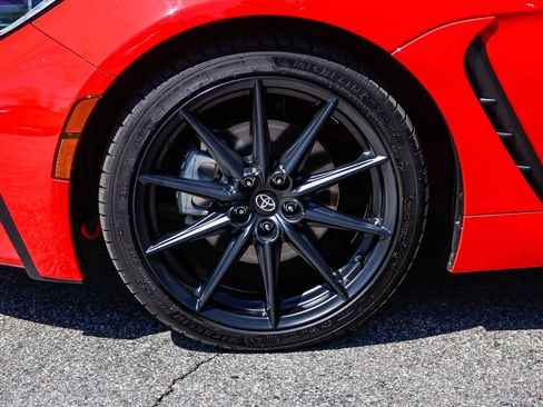 Used 2023 Toyota GR86 Premium w/ ALL Weather Mat Package (TMS) image 9