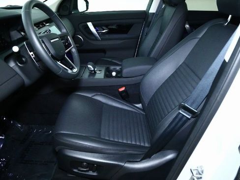 Used 2025 Land Rover Discovery Sport S image 17
