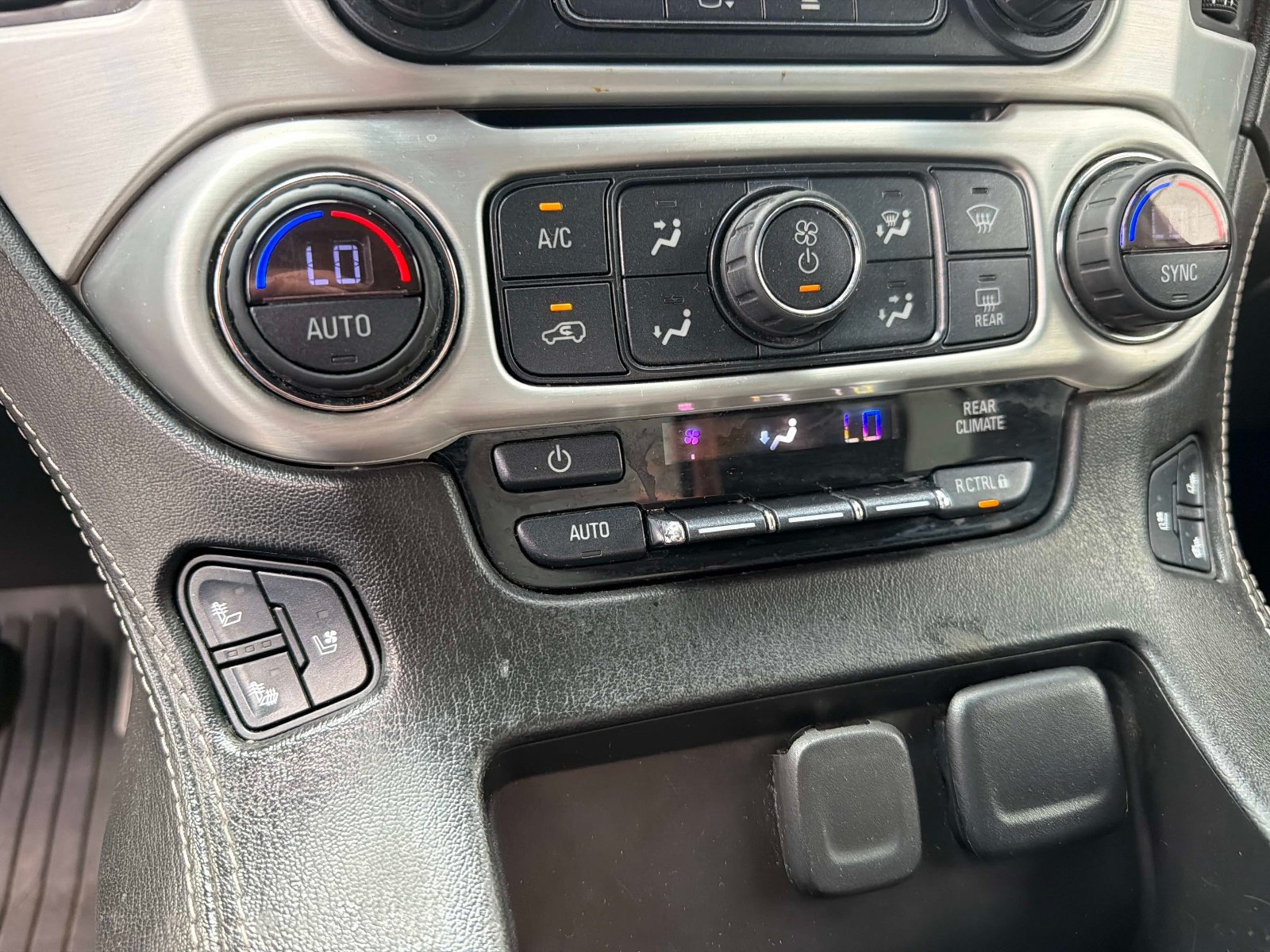 Used 2018 GMC Yukon SLT w/ Open Road Package RWD image 22