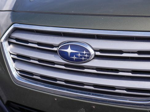 Used 2015 Subaru Outback 2.5i Premium AWD/4WD image 3