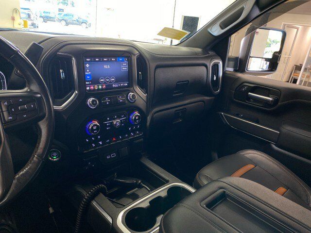 Used 2022 GMC Sierra 2500 AT4 w/ Gooseneck/5TH Wheel Package AWD/4WD image 12