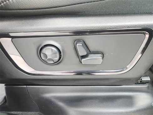 Used 2023 RAM 1500 Limited image 37