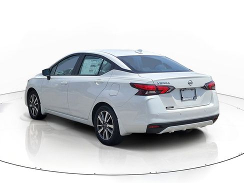 New 2025 Nissan Versa SV w/ Trunk Package FWD image 3