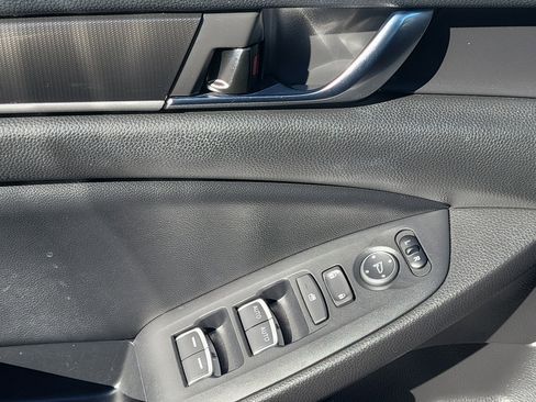 Used 2022 Honda Accord Sport image 18