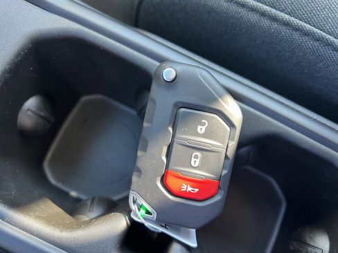 New 2025 Jeep Gladiator Sport image 35