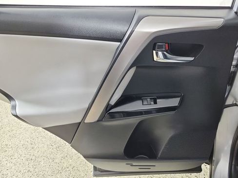 Used 2018 Toyota RAV4 Limited FWD image 14