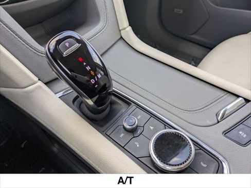 Used 2024 Cadillac XT6 Premium Luxury w/ Technology Package image 19