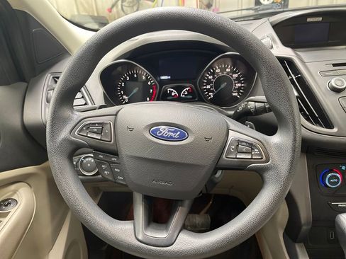 Used 2017 Ford Escape SE image 22