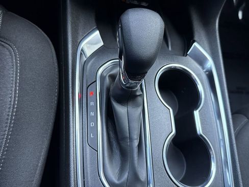 Used 2023 Chevrolet Traverse LT image 20