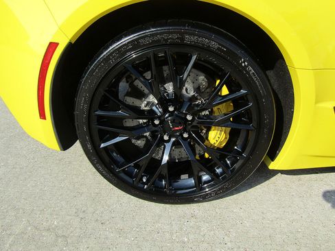 Used 2017 Chevrolet Corvette Z06 image 23