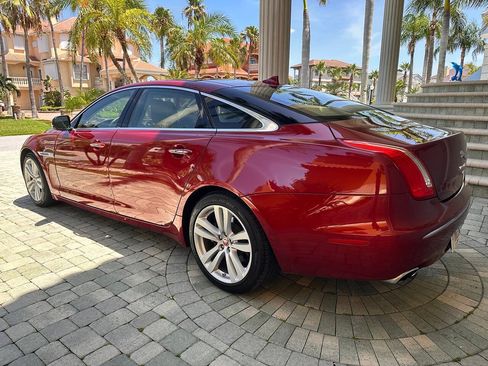 Used 2014 Jaguar XJ L Portfolio RWD image 29