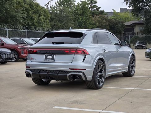 New 2026 Audi RS Q8 performance image 8