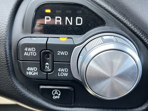 Used 2025 RAM 1500 Laramie w/ Sport Appearance Package AWD/4WD image 9