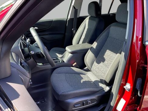 Used 2024 Chevrolet Equinox LT FWD image 24
