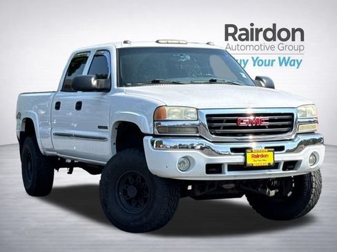 Used 2004 GMC Sierra 2500 SLE AWD/4WD image 1
