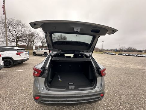 New 2026 Chevrolet Trax RS w/ Driver Confidence Package image 19