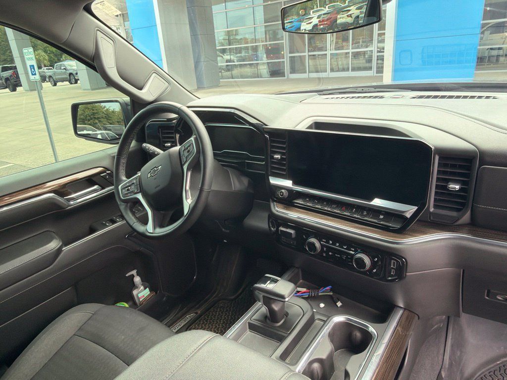 Used 2024 Chevrolet Silverado 1500 RST w/ All Star Edition Plus AWD/4WD image 10