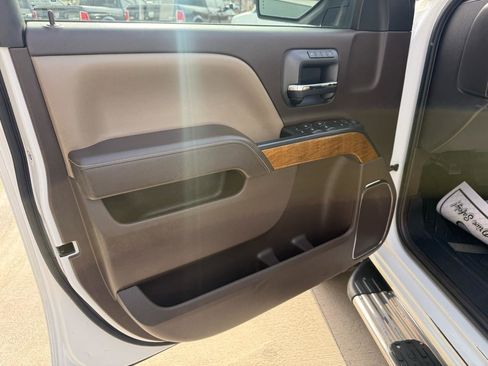 Used 2017 Chevrolet Silverado 2500 LTZ image 12