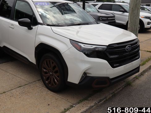 Used 2025 Subaru Forester Sport AWD/4WD image 2