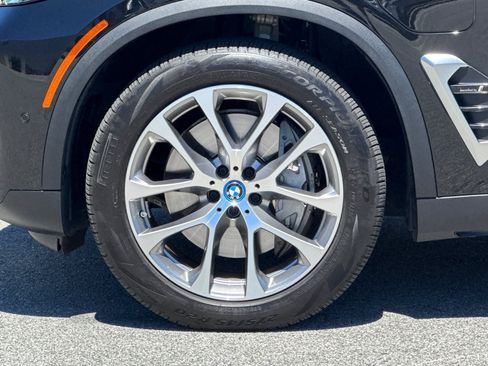 Used 2024 BMW X5 xDrive50e w/ Premium Package AWD/4WD image 13