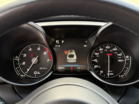 Used 2017 Alfa Romeo Giulia Ti w/ TI 19" Sport Package image 36