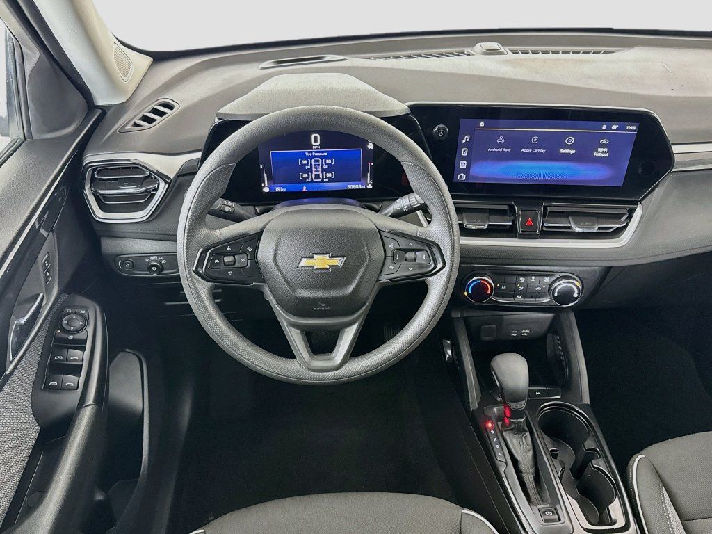Used 2025 Chevrolet TrailBlazer LT FWD image 22