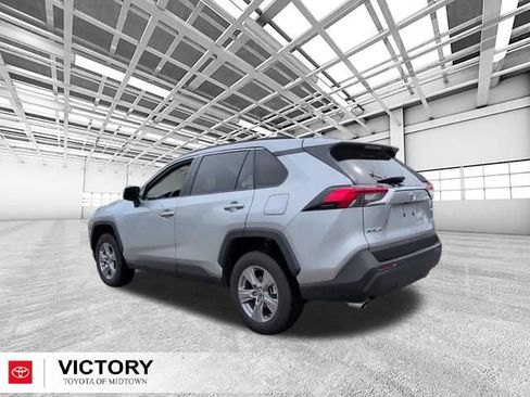 Used 2025 Toyota RAV4 XLE FWD image 5