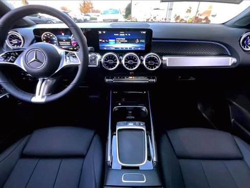 New 2026 Mercedes-Benz GLB 250 4MATIC image 5