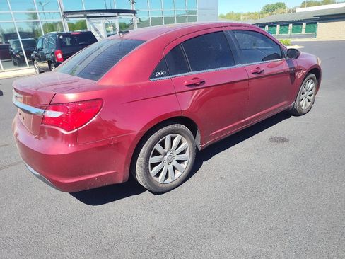 Used 2013 Chrysler 200 Touring FWD image 10