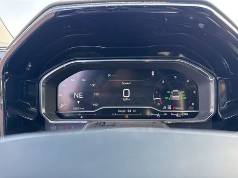 Used 2025 GMC Sierra 1500 SLT image 25