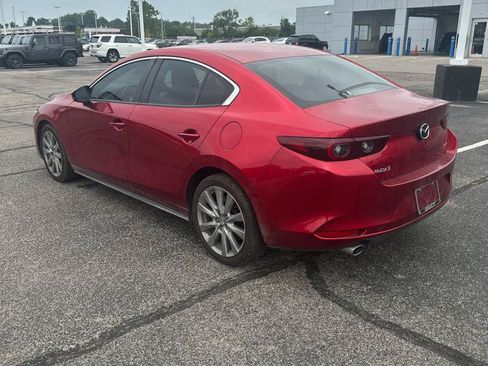 Used 2022 MAZDA MAZDA3 s FWD image 3
