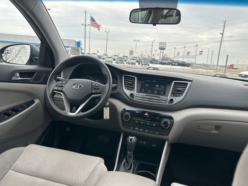 Used 2018 Hyundai Tucson SEL image 12