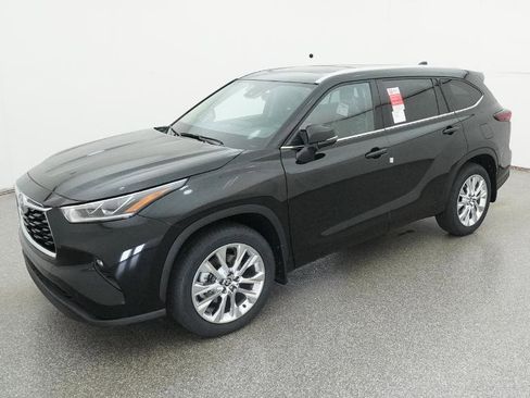 New 2026 Toyota Highlander Limited image 1