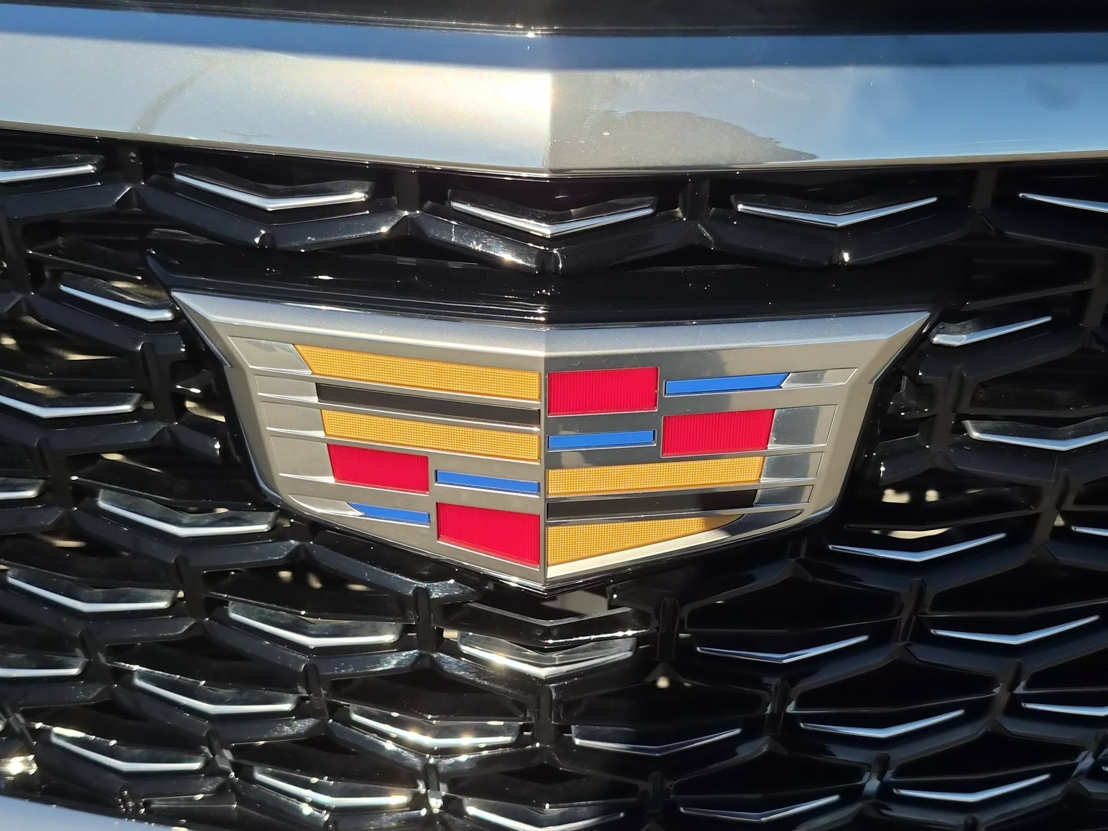 Certified 2024 Cadillac XT4 Luxury w/ Cold Weather Package FWD image 31