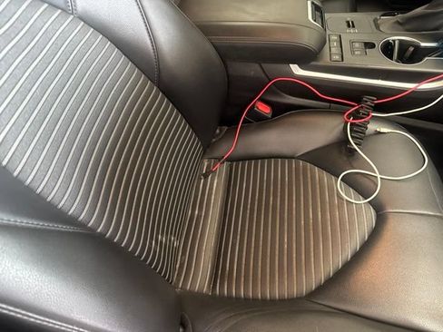 Used 2021 Toyota Highlander XSE FWD image 11