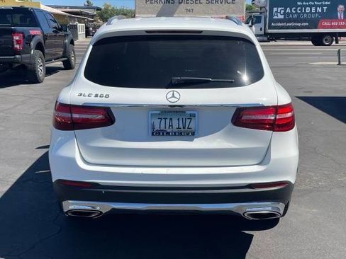 Used 2019 Mercedes-Benz GLC 300 image 4